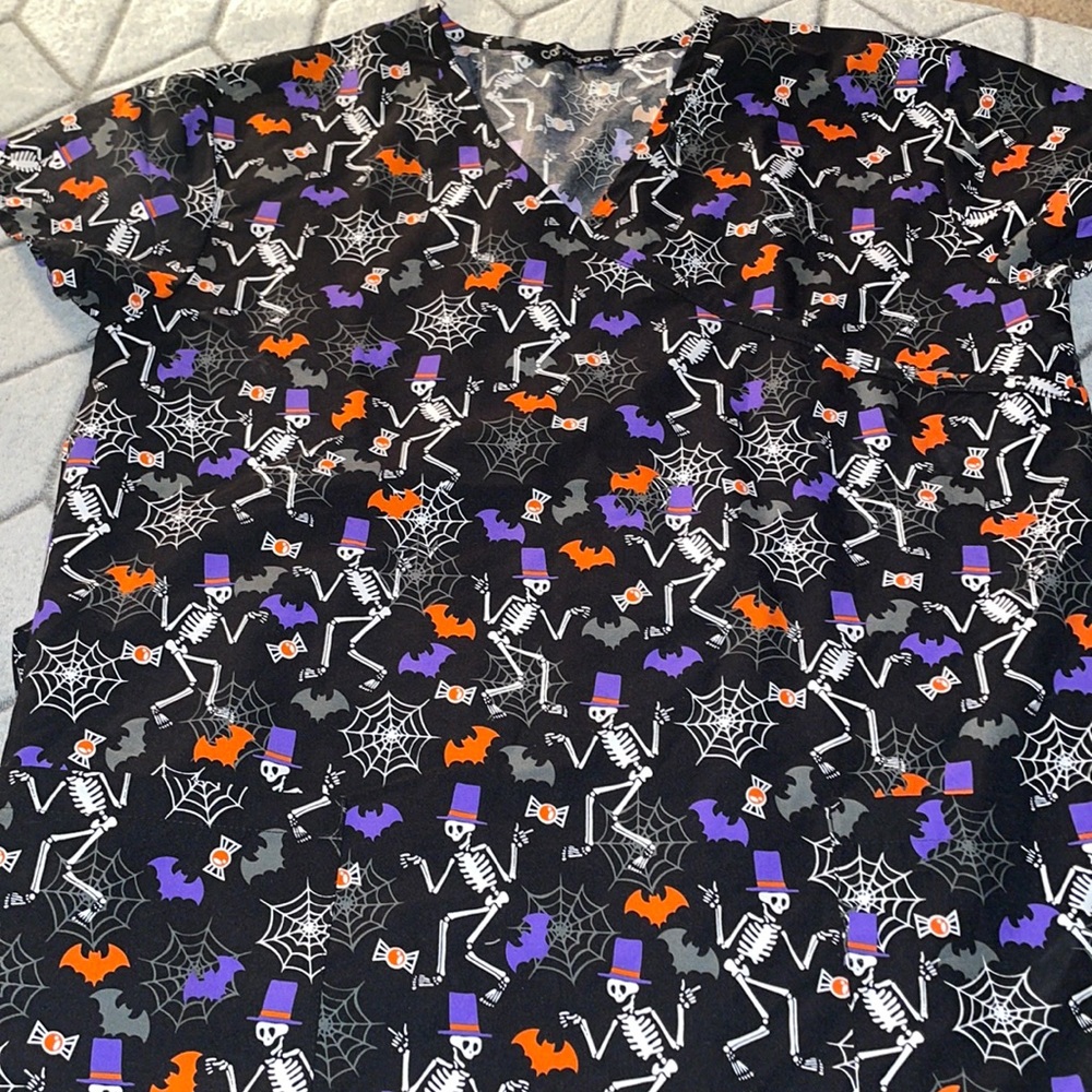 Halloween Print Scrub Top